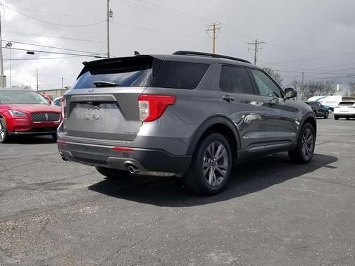 CARBONIZED GRAY METALLIC 2023 Ford Explorer XLT