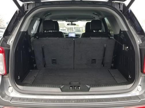 CARBONIZED GRAY METALLIC 2023 Ford Explorer XLT