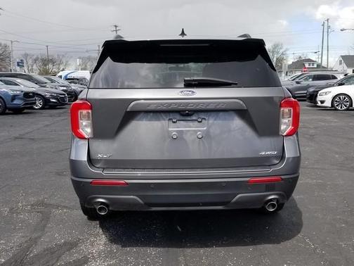 CARBONIZED GRAY METALLIC 2023 Ford Explorer XLT