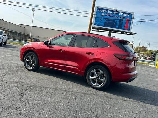 Rapid Red Metallic Tinted Clearcoat 2024 Ford Escape ST-Line