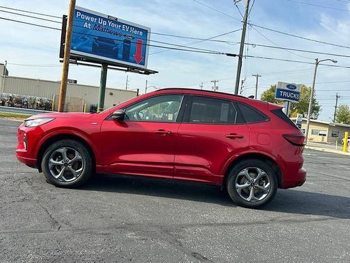 Rapid Red Metallic Tinted Clearcoat 2024 Ford Escape ST-Line