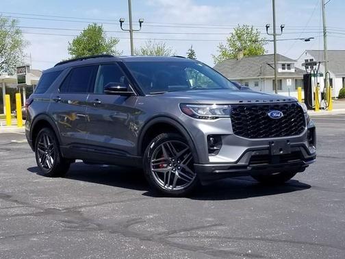 CARBONIZED GRAY METALLIC 2025 Ford Explorer ST-LINE