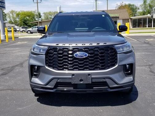 CARBONIZED GRAY METALLIC 2025 Ford Explorer ST-LINE