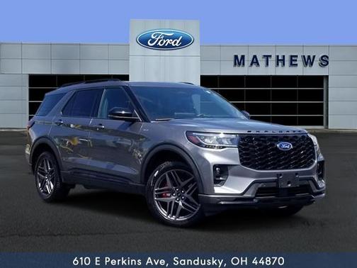 CARBONIZED GRAY METALLIC 2025 Ford Explorer ST-LINE