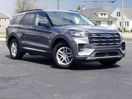 CARBONIZED GRAY METALLIC 2025 Ford Explorer ACTIVE
