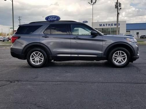 CARBONIZED GRAY METALLIC 2025 Ford Explorer ACTIVE