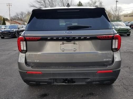 CARBONIZED GRAY METALLIC 2025 Ford Explorer ACTIVE