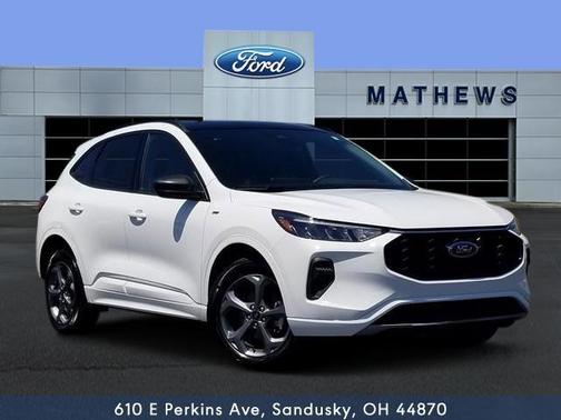 OXFORD WHITE 2023 Ford Escape ST-LINE