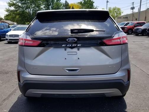 ICONIC SILVER 2023 Ford Edge SEL