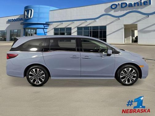 Crystal Black Pearl 2026 Honda Odyssey Elite