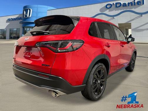 Crystal Black Pearl 2026 Honda HR-V AWD Sport