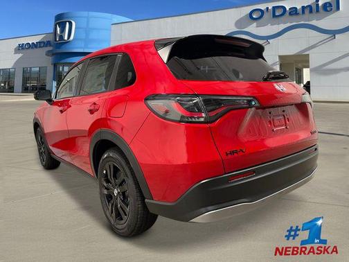 Crystal Black Pearl 2026 Honda HR-V AWD Sport