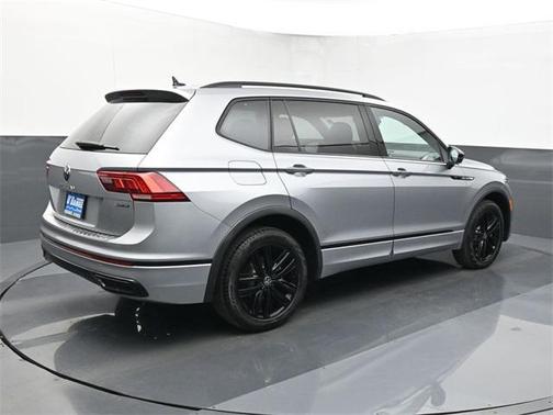 2022 Volkswagen Tiguan 2.0T SE R-Line Black 4MOTION