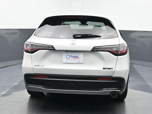 Platinum White Pearl 2023 Honda HR-V AWD Sport