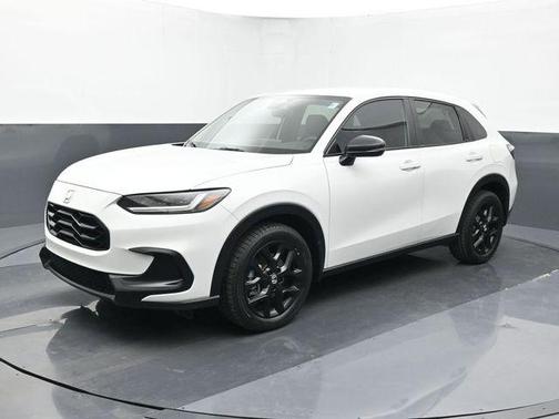 Platinum White Pearl 2023 Honda HR-V AWD Sport