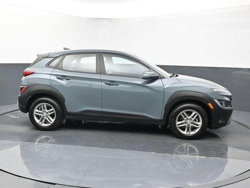 2022 Hyundai KONA SE