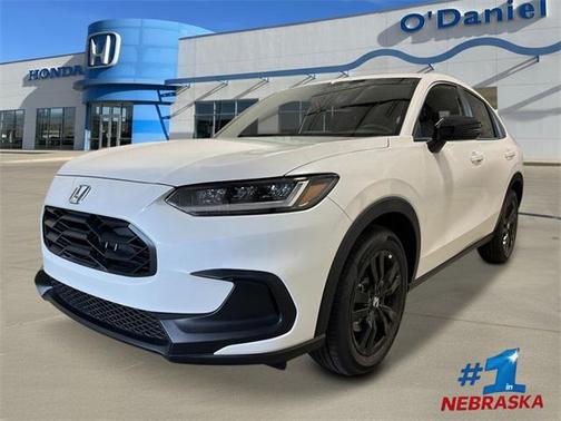 Platinum White Pearl 2026 Honda HR-V AWD Sport SUV