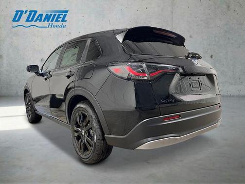 Crystal Black Pearl 2027 Honda HR-V Sport