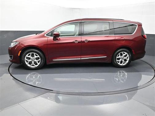 2018 Chrysler Pacifica Touring-L Plus