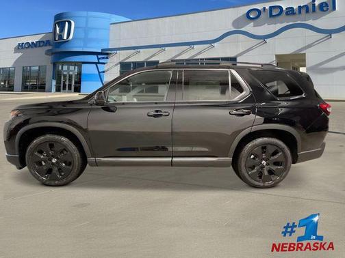 Crystal Black Pearl 2026 Honda Pilot Black Edition