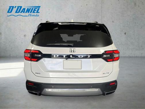 Platinum White Pearl 2026 Honda Pilot Elite