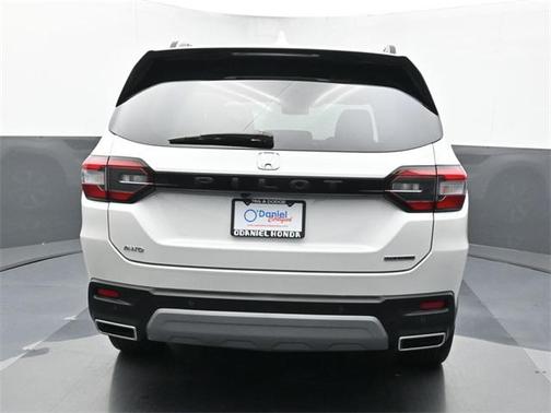 2024 Honda Pilot Touring 8-Passenger