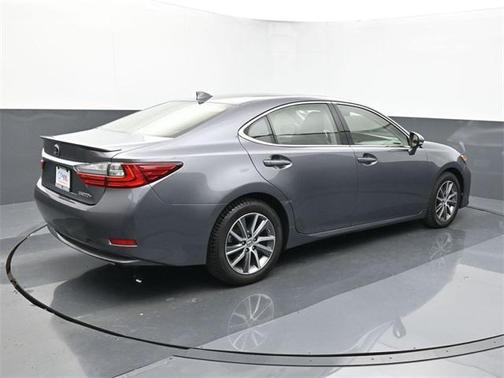 2016 Lexus ES 300h Base