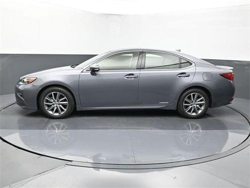 2016 Lexus ES 300h Base