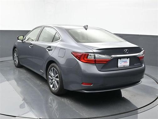 2016 Lexus ES 300h Base