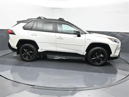 2021 Toyota RAV4 Hybrid SE