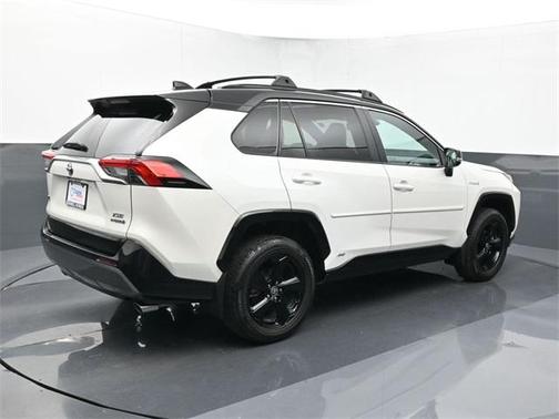 2021 Toyota RAV4 Hybrid SE