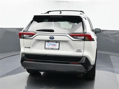 2021 Toyota RAV4 Hybrid SE