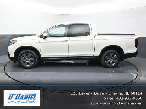 White Diamond Pearl 2017 Honda Ridgeline RTL-E