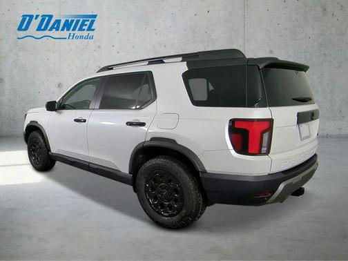 Platinum White Pearl 2026 Honda Passport AWD TrailSport Blackout