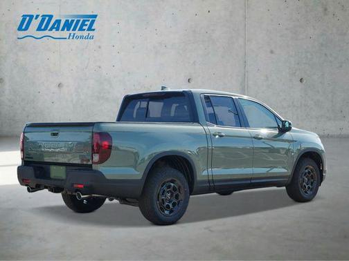 Crystal Black Pearl 2026 Honda Ridgeline TrailSport+