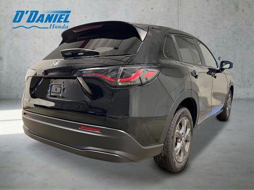 Crystal Black Pearl 2027 Honda HR-V LX