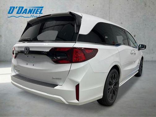 Platinum White Pearl 2026 Honda Odyssey Sport-L