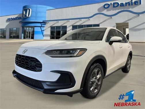 Platinum White Pearl 2026 Honda HR-V LX SUV