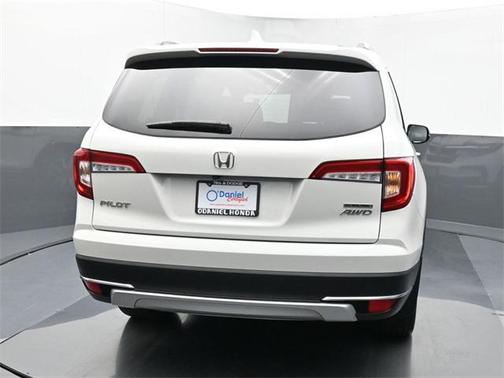 2022 Honda Pilot Touring 8-Passenger