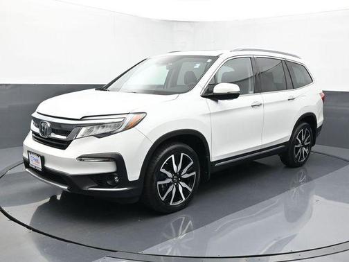 2022 Honda Pilot Touring 8-Passenger