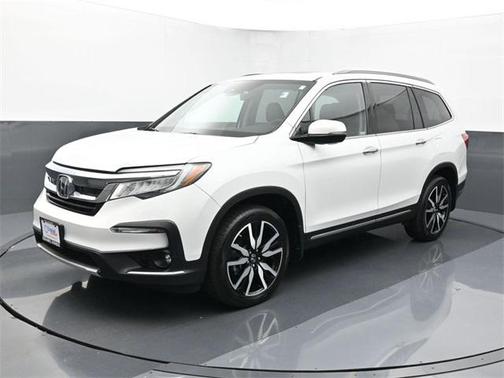 2022 Honda Pilot Touring 8-Passenger