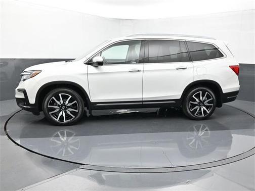 2022 Honda Pilot Touring 8-Passenger