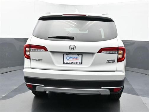 2022 Honda Pilot Touring 8-Passenger