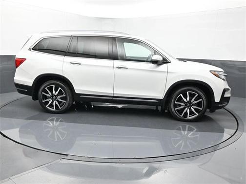 2022 Honda Pilot Touring 8-Passenger