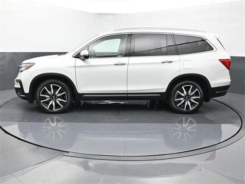 2022 Honda Pilot Touring 8-Passenger