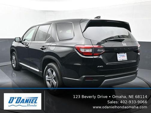 Crystal Black Pearl 2025 Honda Pilot EX-L