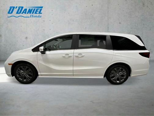 Platinum White Pearl 2026 Honda Odyssey Touring