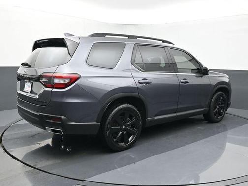 Gray 2025 Honda Pilot Black Edition