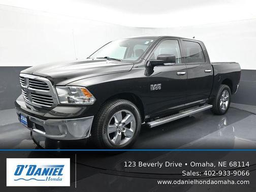 Brilliant Black Crystal Pearlcoat 2017 RAM 1500 Big Horn