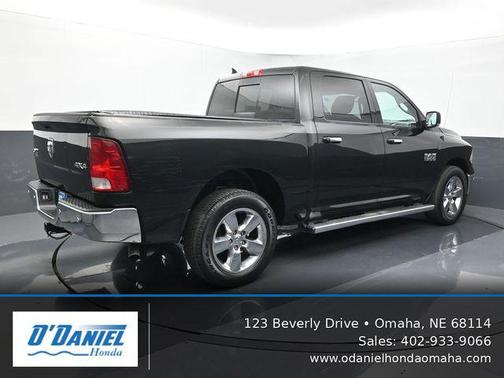 Brilliant Black Crystal Pearlcoat 2017 RAM 1500 Big Horn